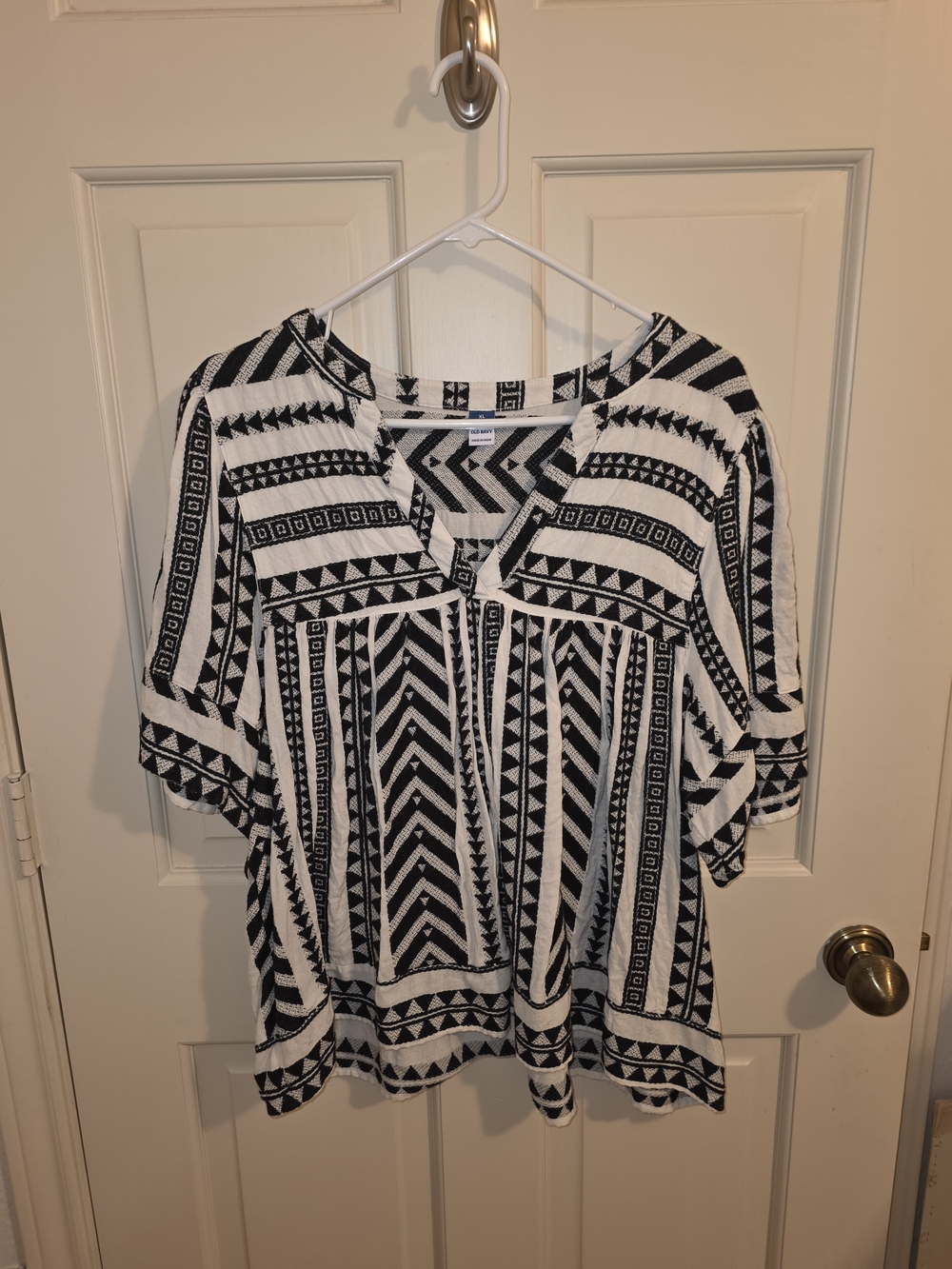Old Navy Black and White Geo Print Tunic Top